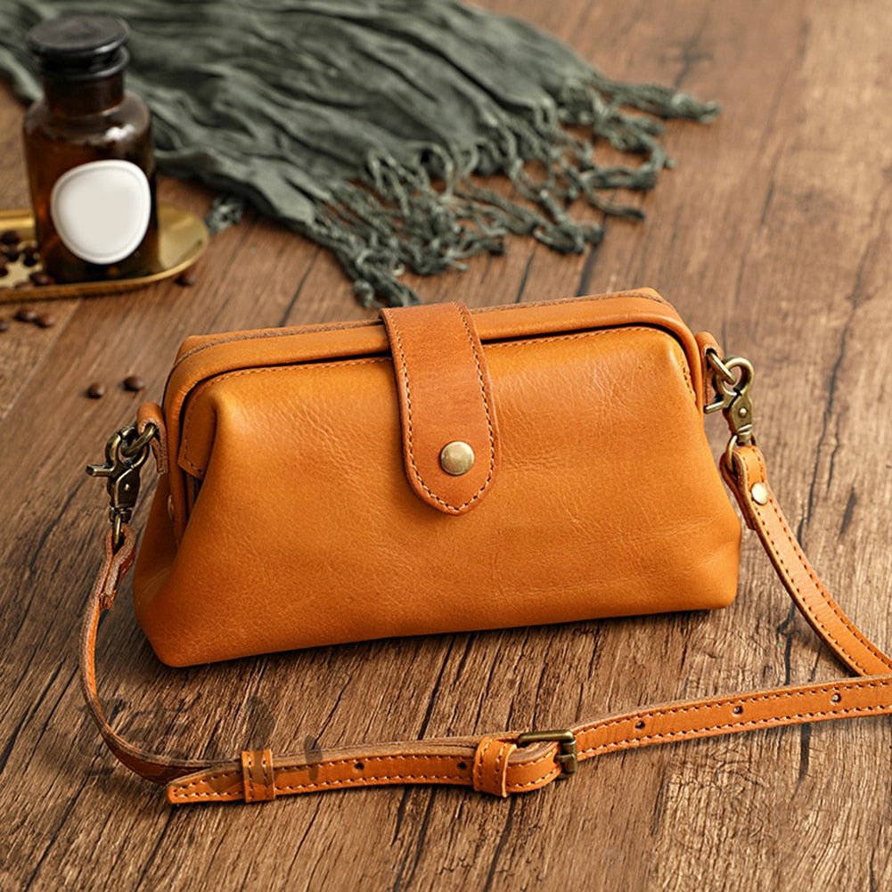 Handgefertigte Damen Retro-Tasche Leder Braun - Norvielle