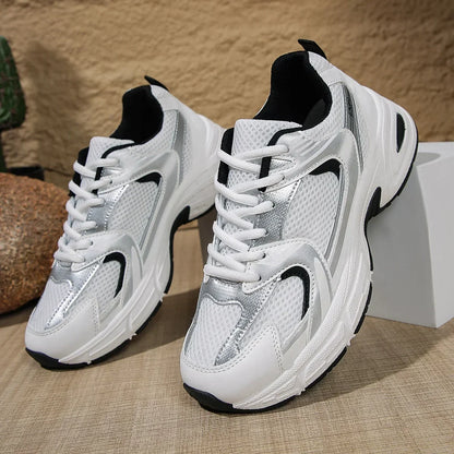 Venyra Chunky Sneakers Damen weiß mit schwarzen Akzenten