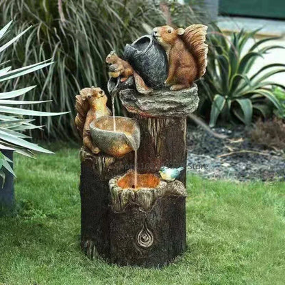 Lunaverde Dekorative Gartenfigur Ente Eichhörnchen Solar Brunnen LED