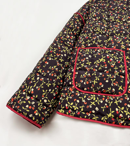Patch & Puff Damenjacke schwarz rot blumenprint
