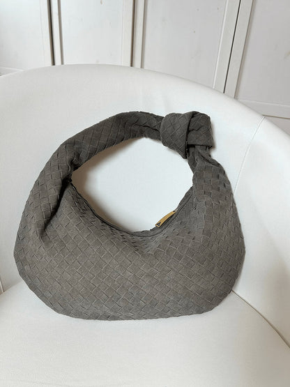 Geflochtene Hobo-Tasche mit Knotendetail