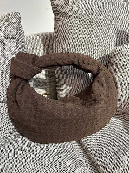 Geflochtene Hobo-Tasche mit Knotendetail