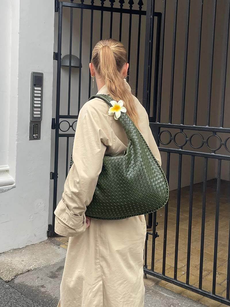 Charlyne Große Geflochtene Hobo-Tasche
