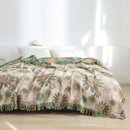 Wendbare Jacquard-Decke Verdant Bloom wird zu:
Jacquard-Decke Wendbar - Norvielle