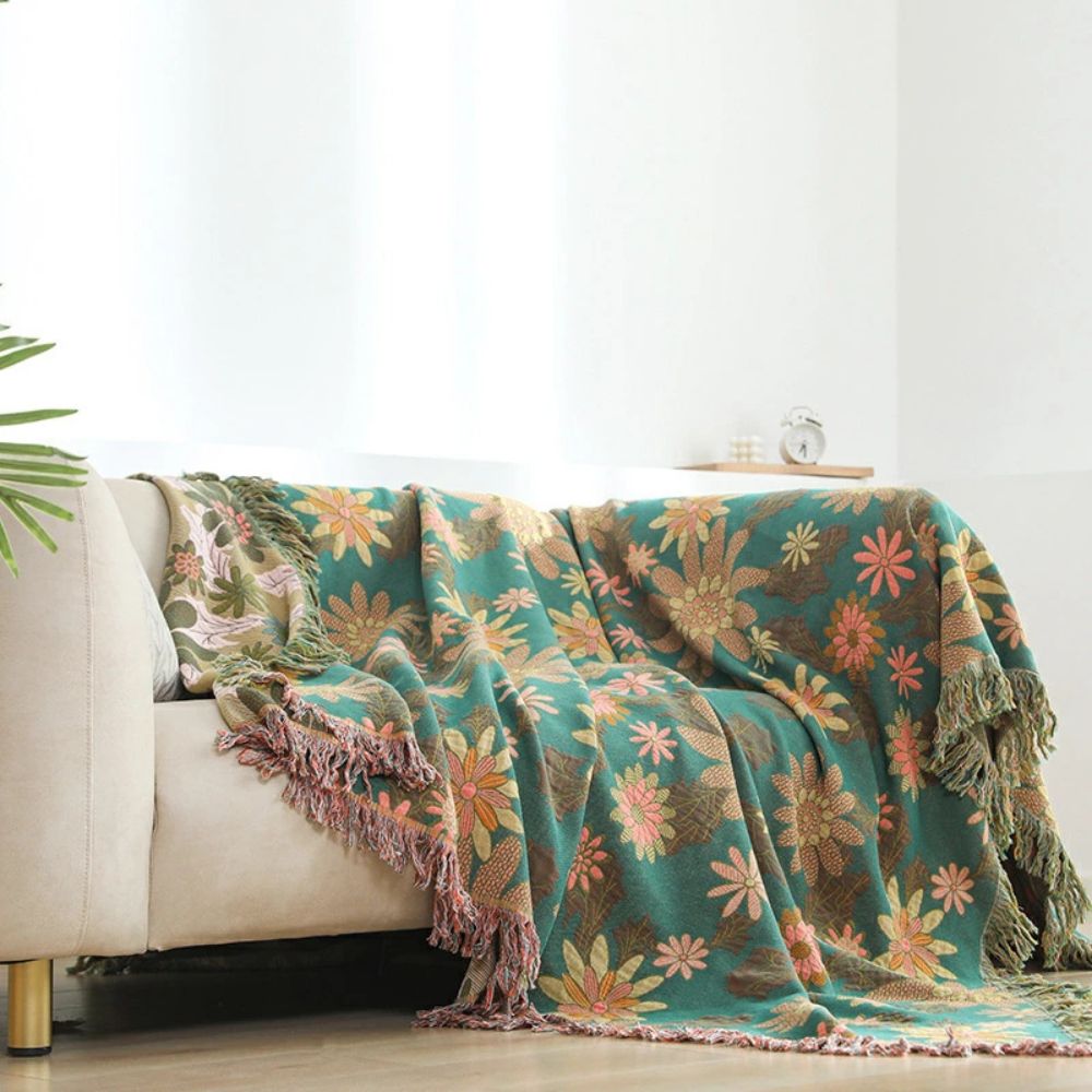 Wendbare Jacquard-Decke Verdant Bloom wird zu:
Jacquard-Decke Wendbar