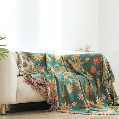 Wendbare Jacquard-Decke Verdant Bloom wird zu:
Jacquard-Decke Wendbar