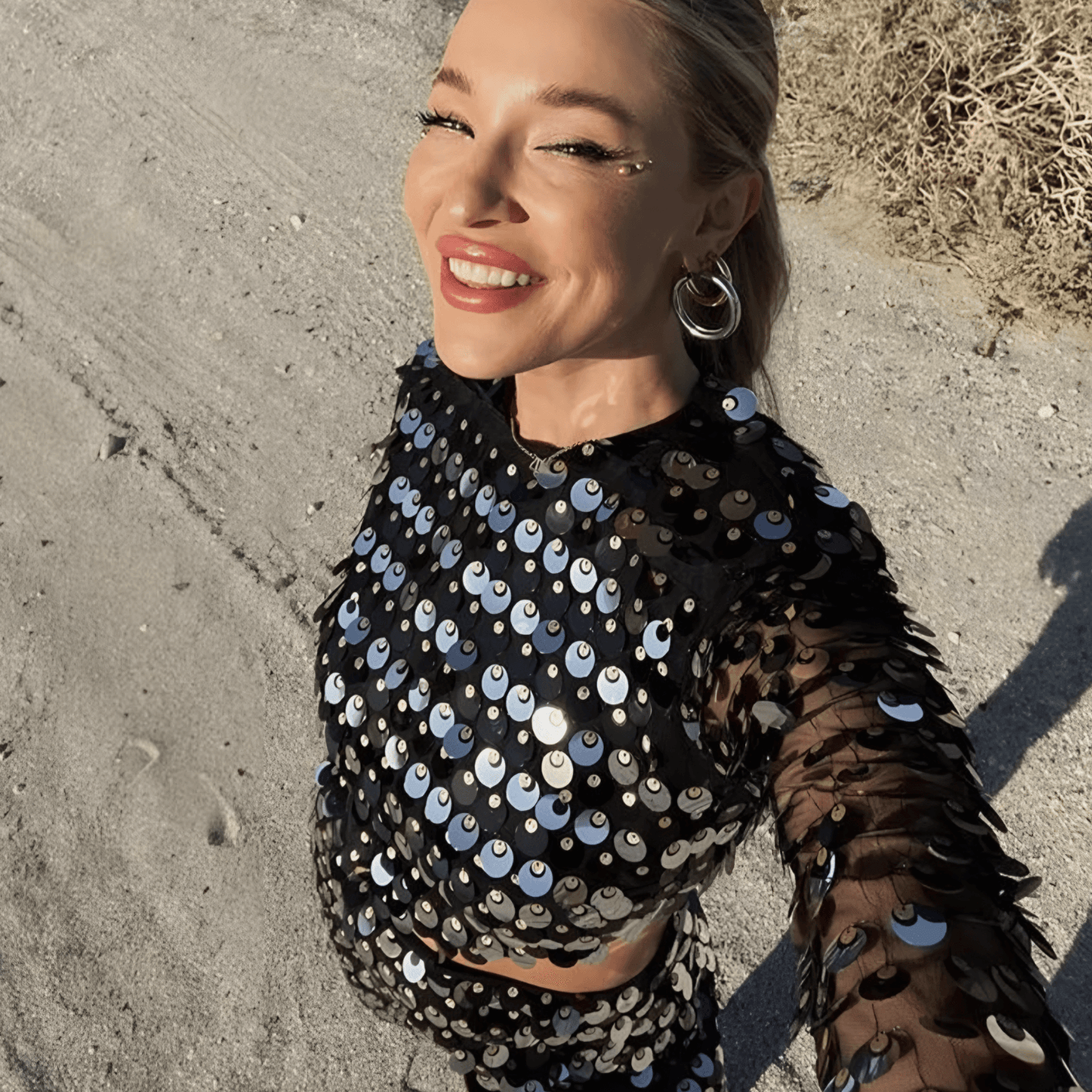Damen Glitzerndes Minikleid mit Pailletten und Cut-Out Detail