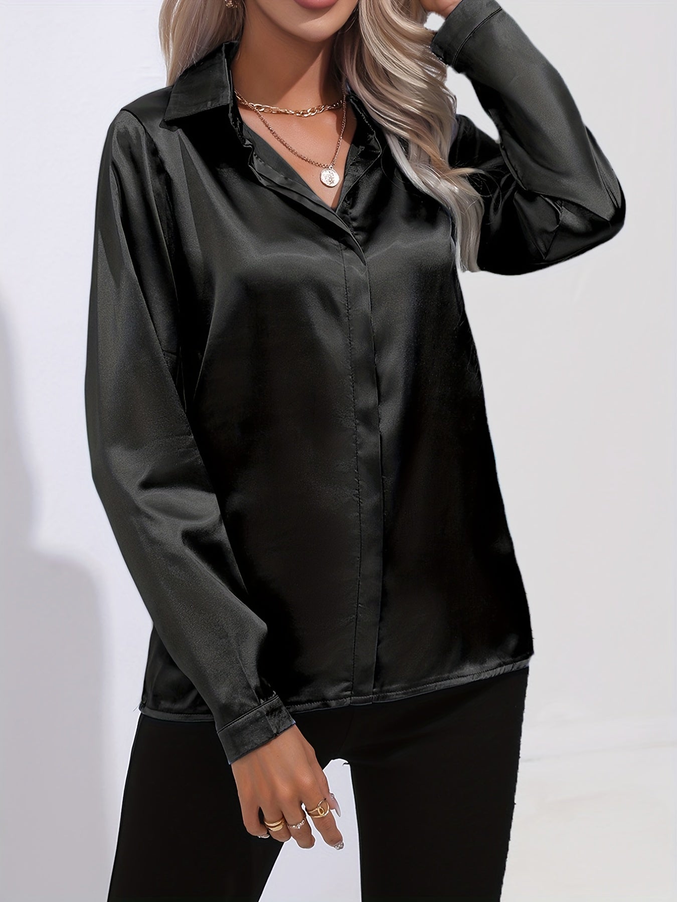 Avelyn Damen Satin-Bluse Reverskragen Knopfleiste Eleganz