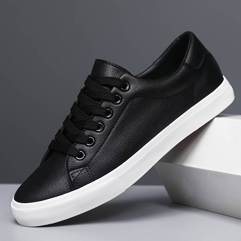 Weiße Sneaker Einfach Elegant