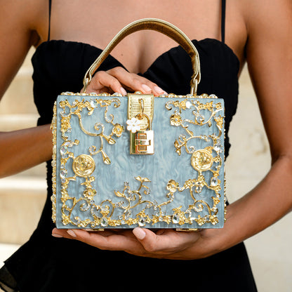 Himmelblaue Abendtasche Acryl mit Golddekor Barock