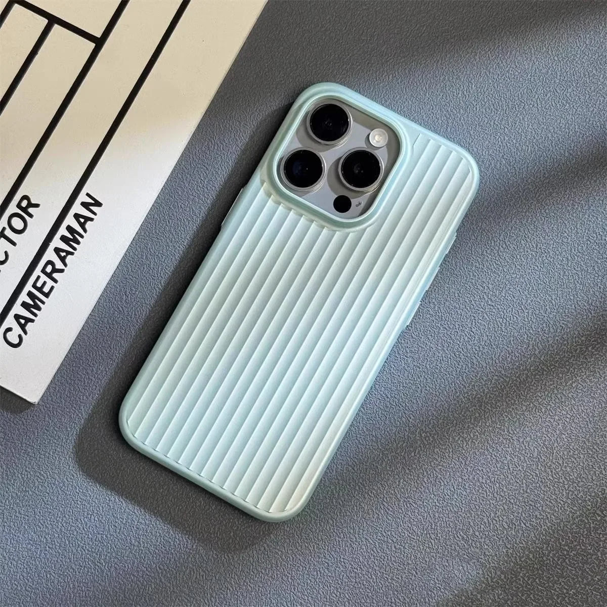 Dünne Stoßfeste iPhone Hülle