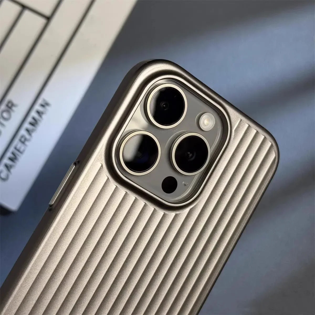 Dünne Stoßfeste iPhone Hülle