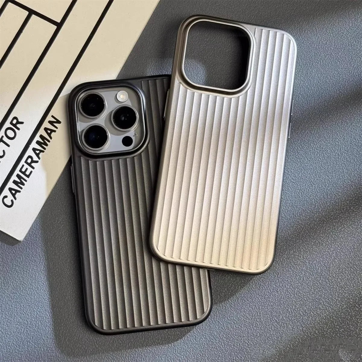 Dünne Stoßfeste iPhone Hülle - Norvielle