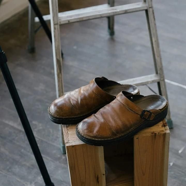 Orthopädische Damenmules Geschlossene Spitze Offene Ferse