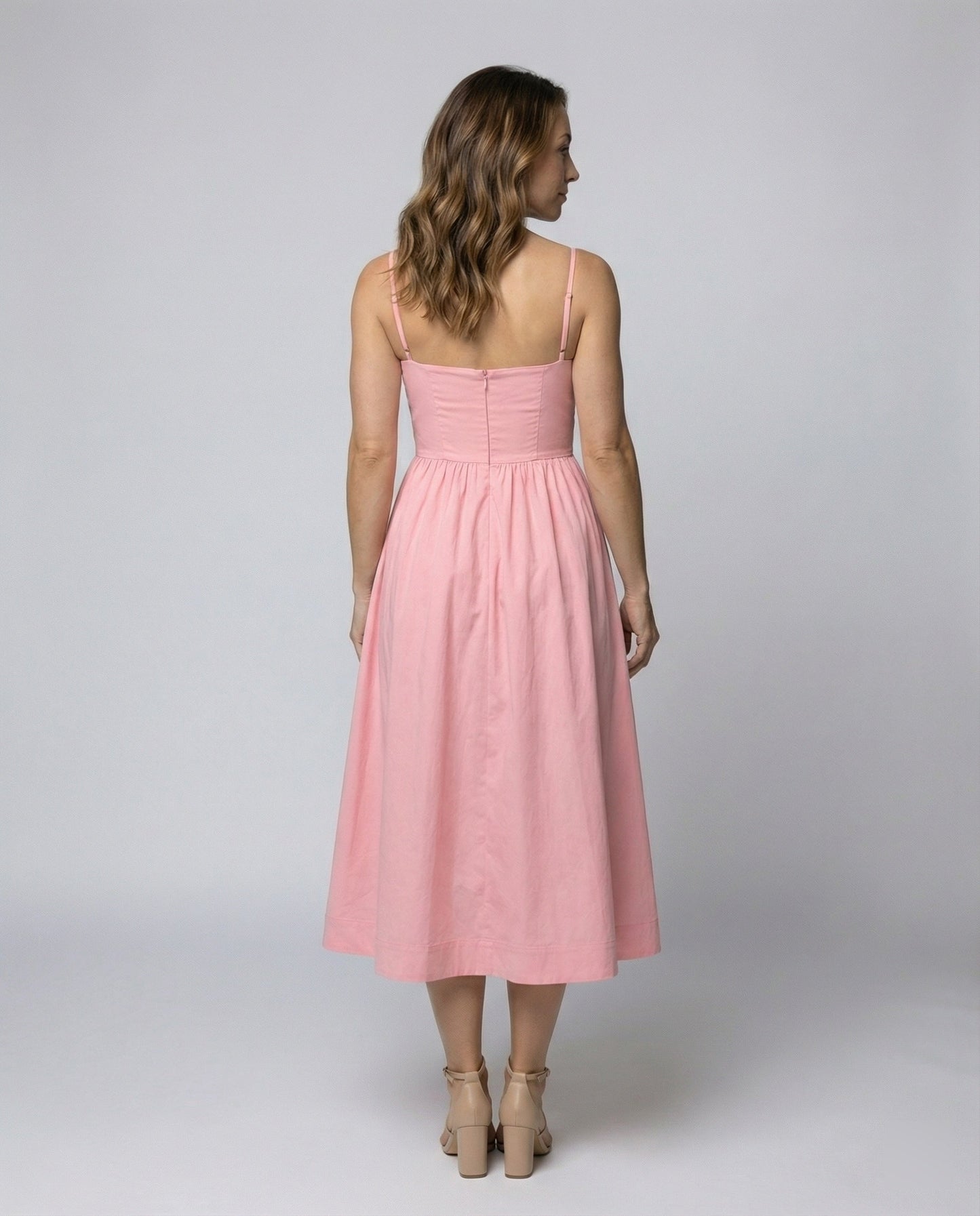 Einfaches Damenkleid U-Ausschnitt Strapsen