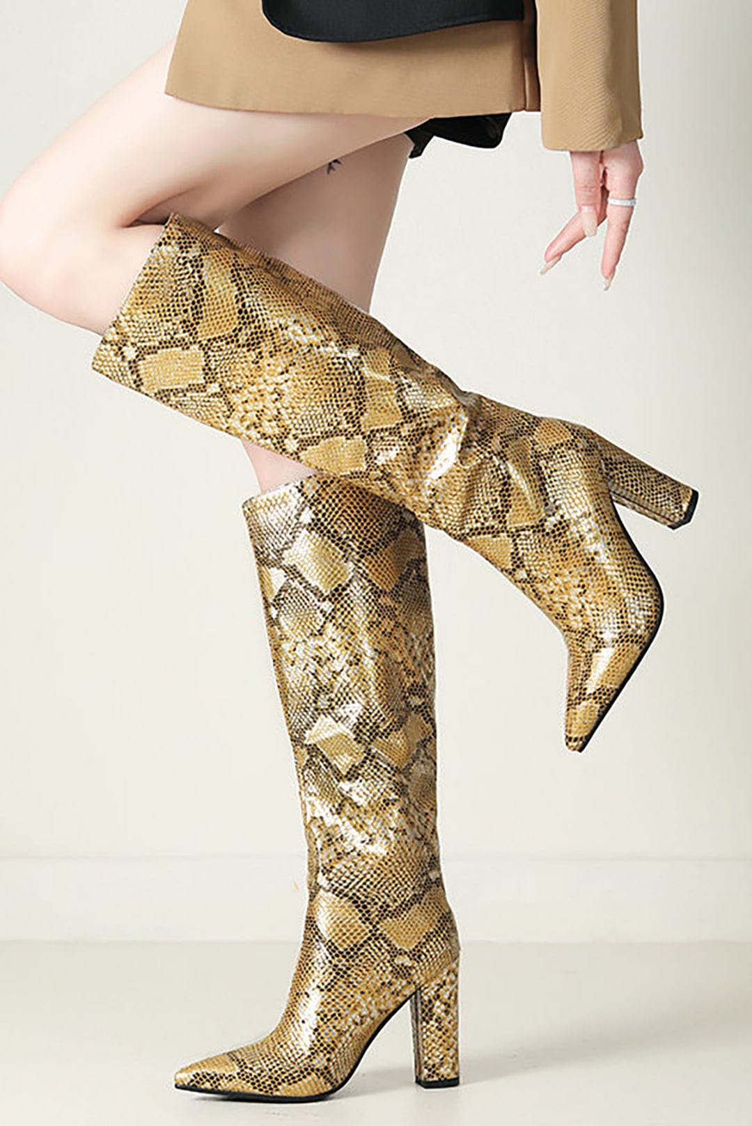Eve Damen Stiefel Schlangenleder-Optik Gold - Norvielle