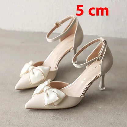Damen Pumps mit Schleife Spitzenabsatz