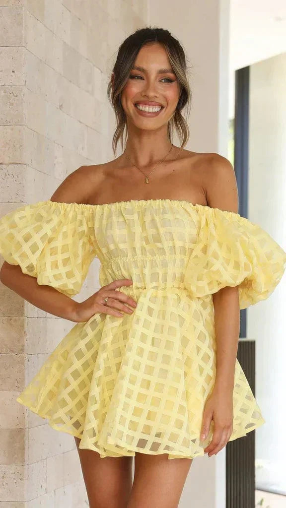 Gelbes Minikleid Schulterfrei Mit Puffärmeln Rautenmuster - Norvielle