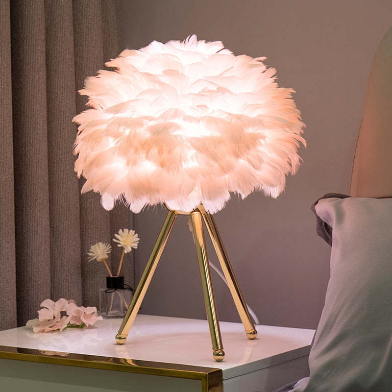 Tischlampe Gold FederSchirm Weiches Licht
