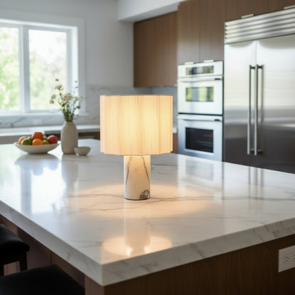 Marmor Tischlampe Mirna Weiss