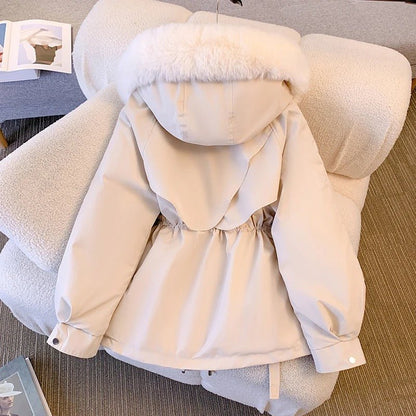 Elegante Damen Winter-Daunenjacke mit Fell