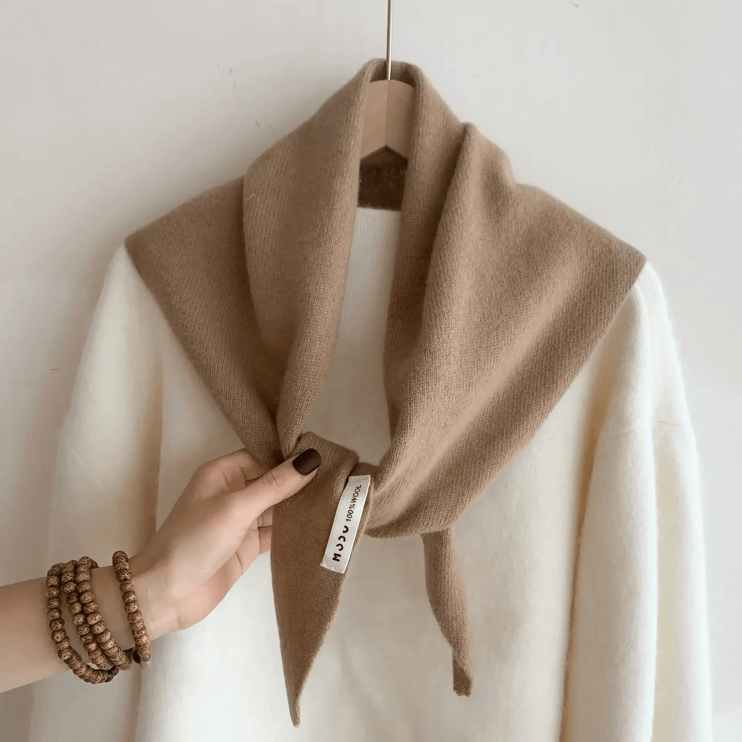 Dreieckiger Strickschal aus Wollmischung Warm