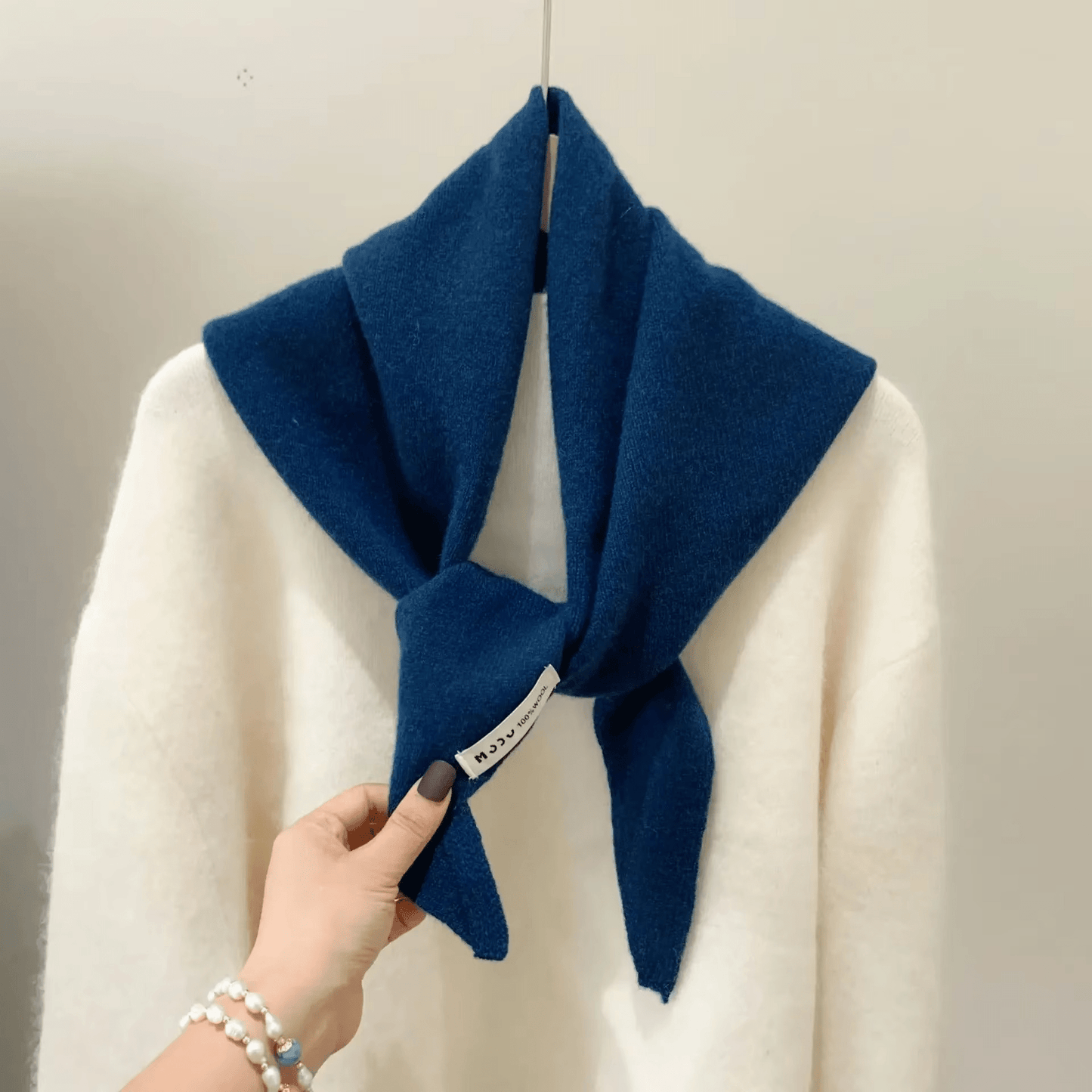 Dreieckiger Strickschal aus Wollmischung Warm