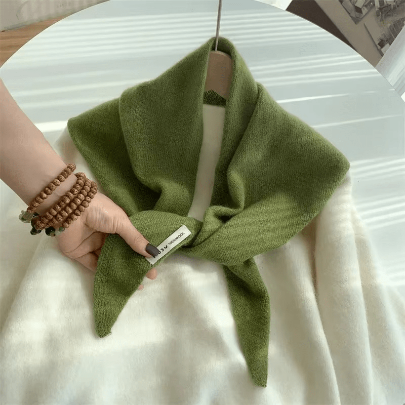 Dreieckiger Strickschal aus Wollmischung Warm