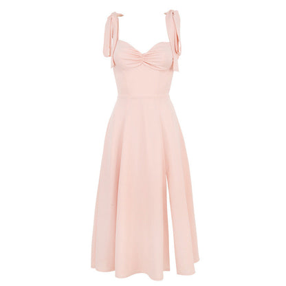 Französisches Damenkleid mit Trägern