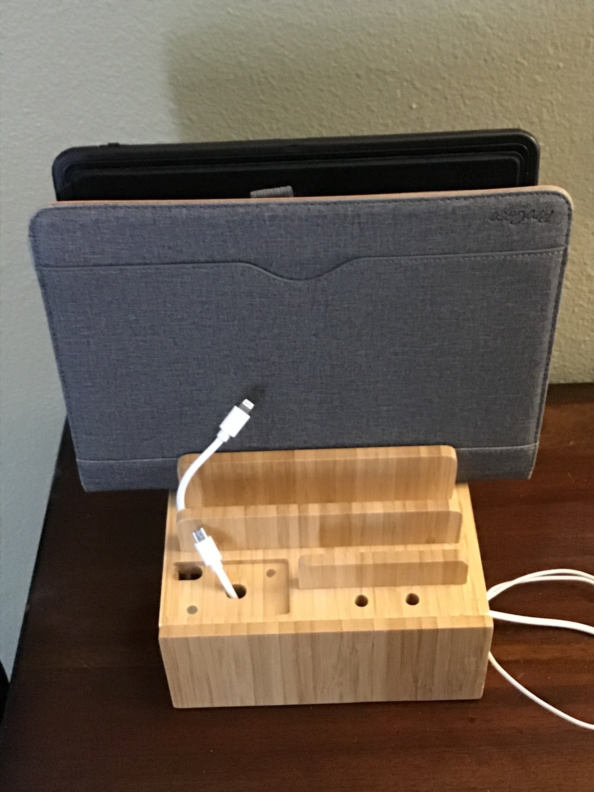 Bambus Lade-Station 5-Port USB Organizer