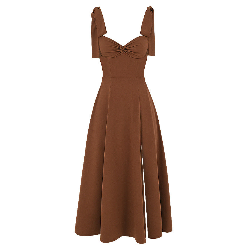 Französisches Damenkleid mit Trägern