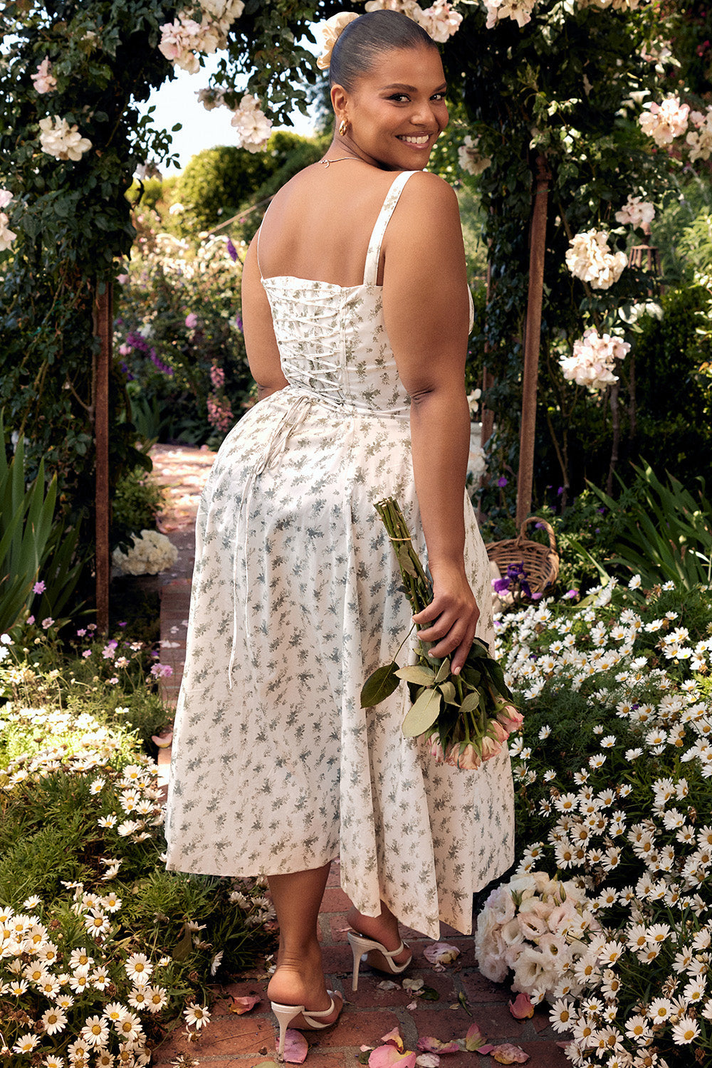 Pastellgrünes Damen Midikleid Taillenformend