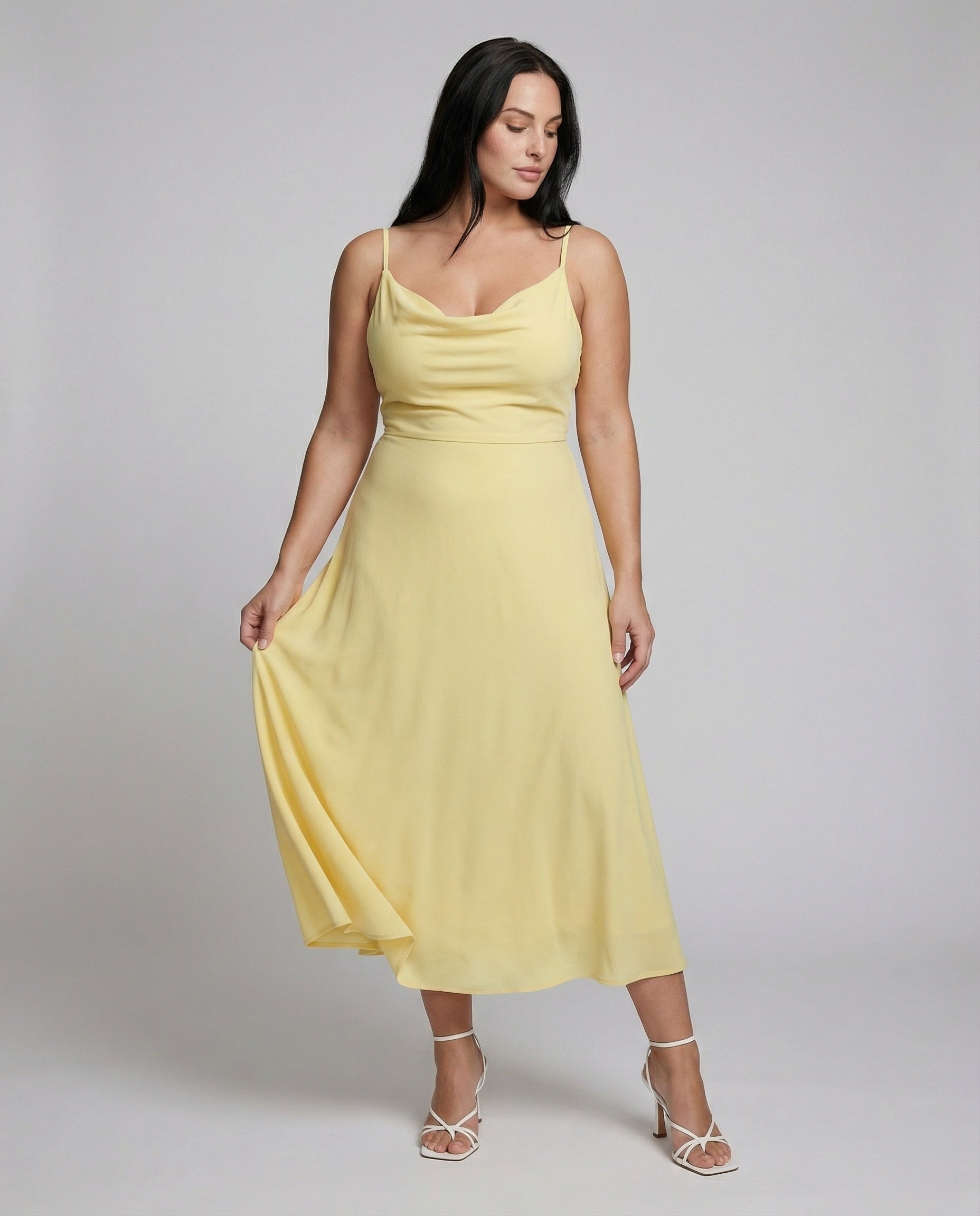 Damen Langkleid Drapiert Mit Einem Eingebauten BH - Norvielle