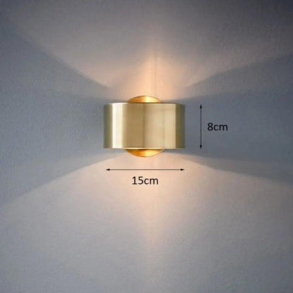 Moderne Wandleuchte aus Metall mit energiesparender LED-Technik Weiss