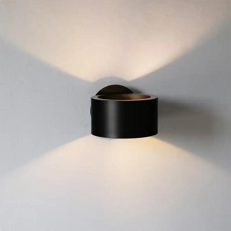 Moderne Wandleuchte aus Metall mit energiesparender LED-Technik Weiss