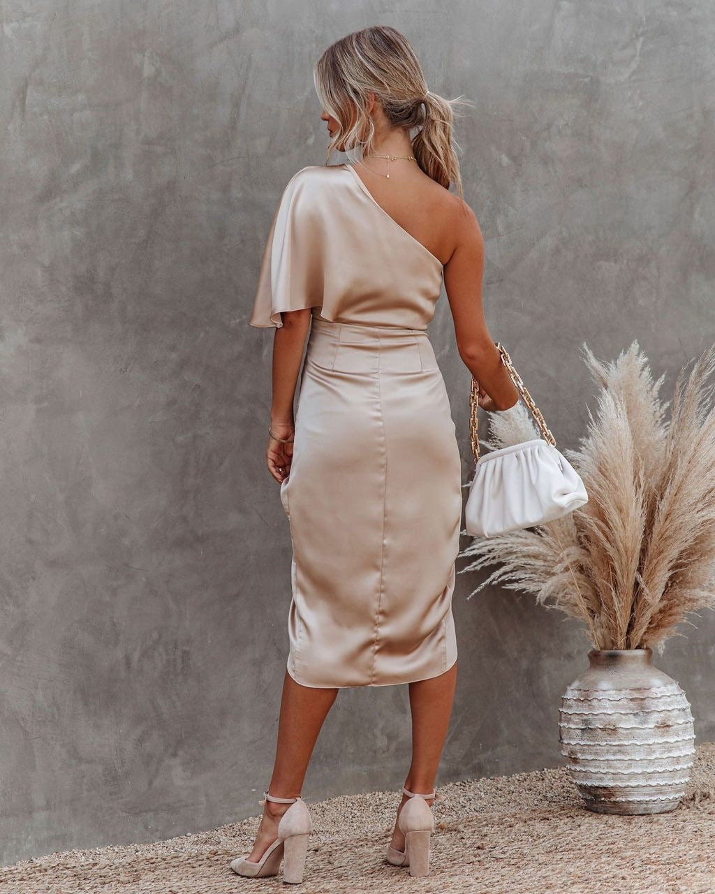 Damen Satinkleid Einer Schulter Midikleid Drapiert Mit Schlitz