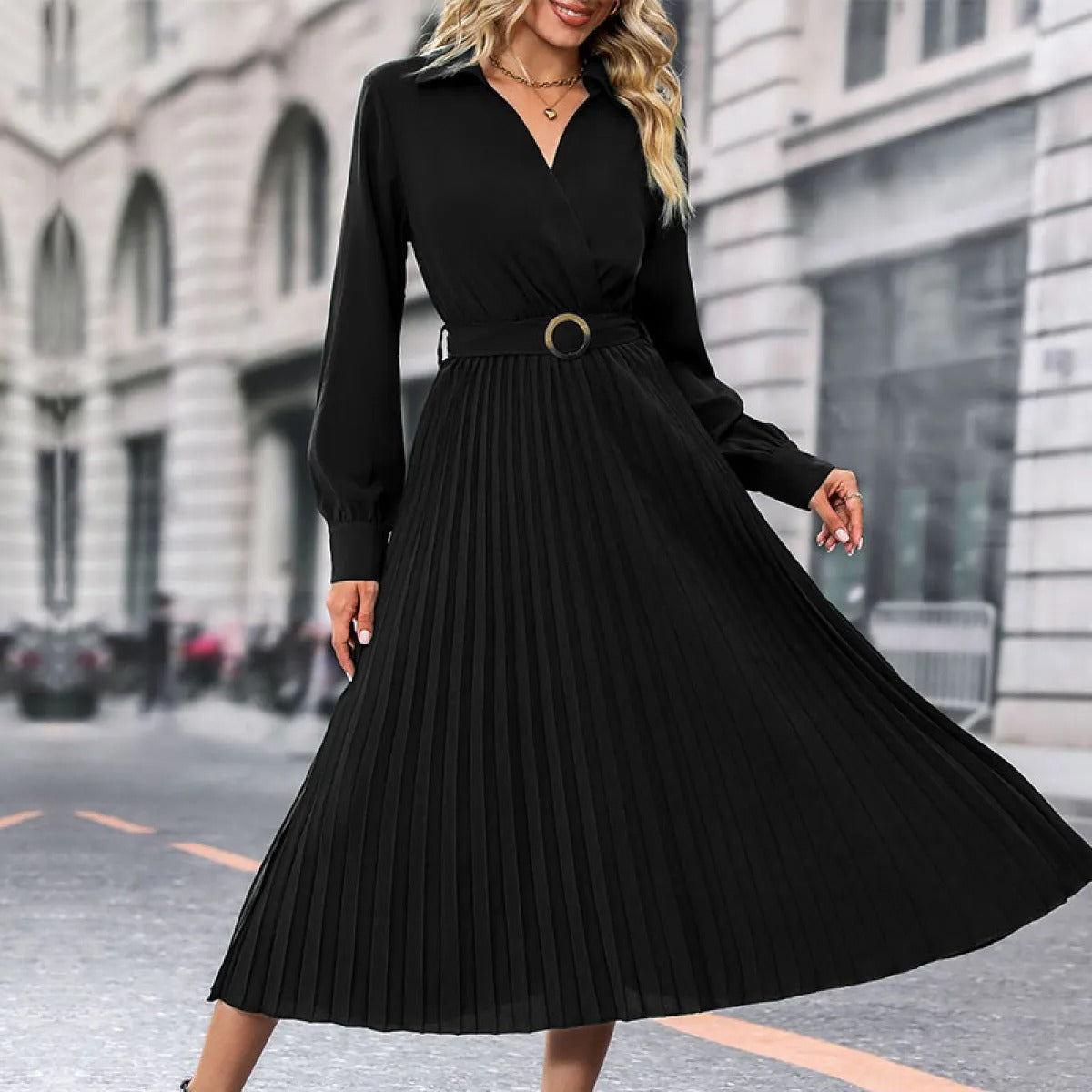 Damen V-Ausschnitt Robe mit goldenem Gürtel - Norvielle