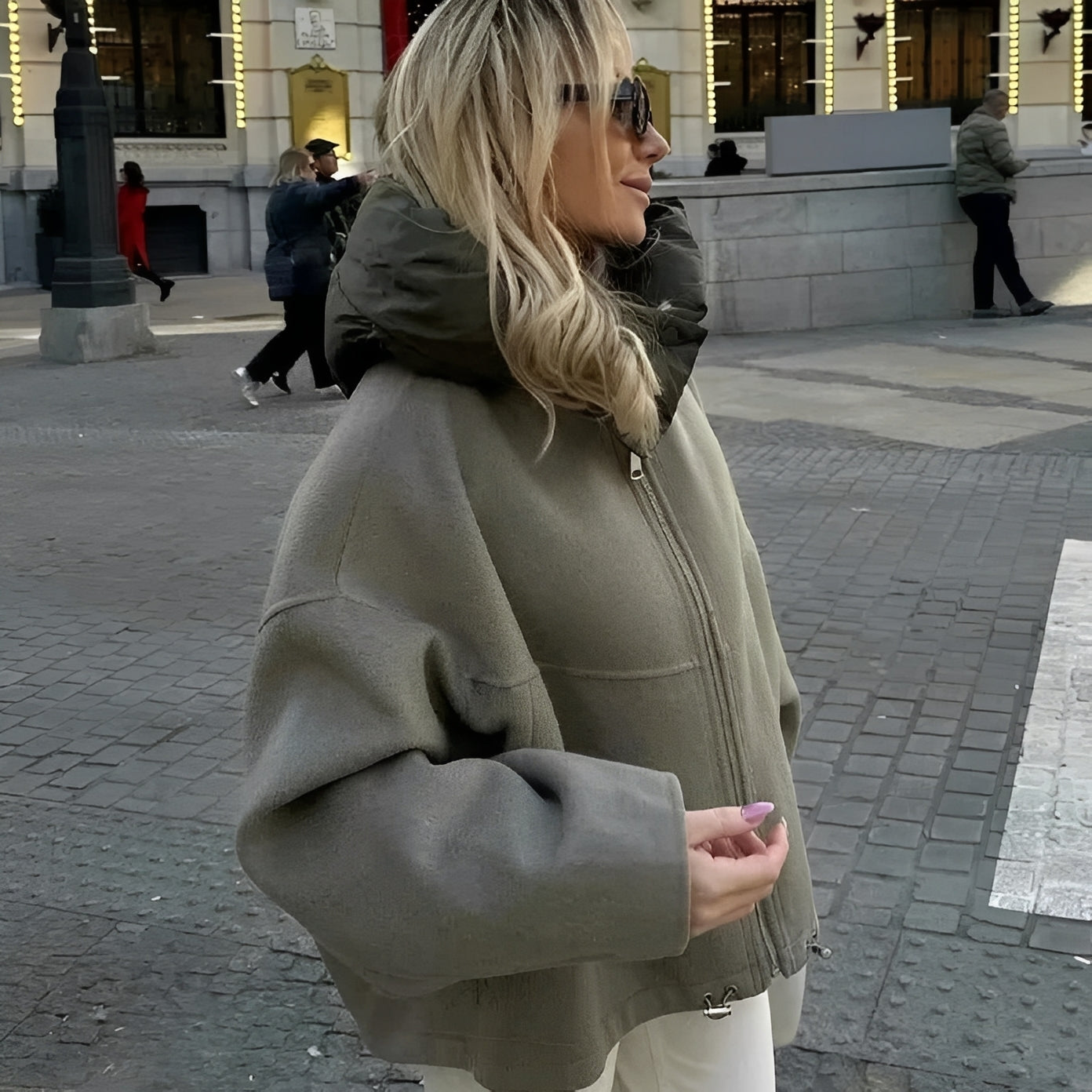 Damen Wolljacke Locker Sitzend Mit Kapuze