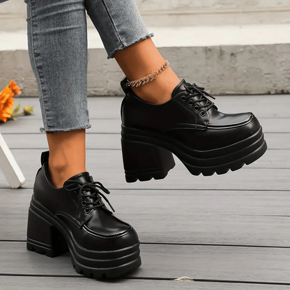 Damen Schuhe mit dicken Absätzen