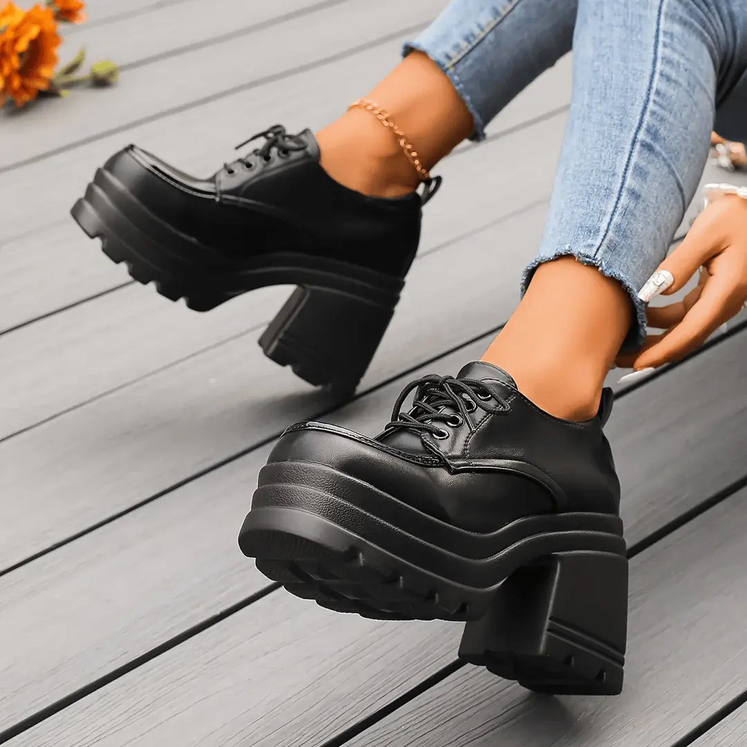 Damen Schuhe mit dicken Absätzen