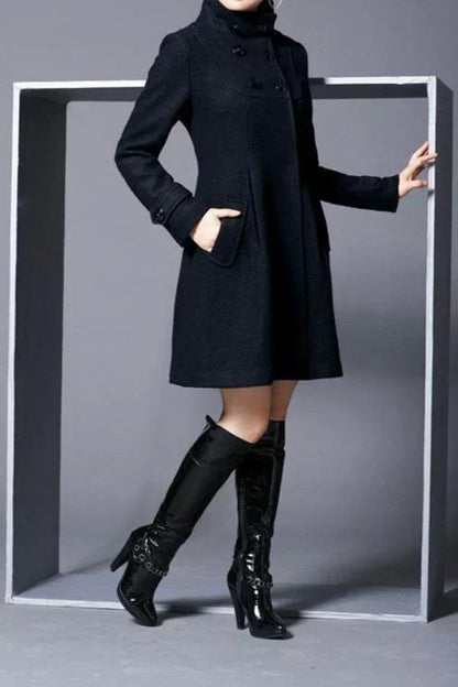 Eleganter Damen Wollmantel mit Kapuze