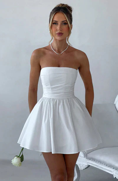Damen Kleid Kurz Schnittform mit geraden Linien