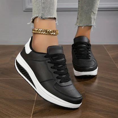 Damen Sneaker Low- Weite Sohle