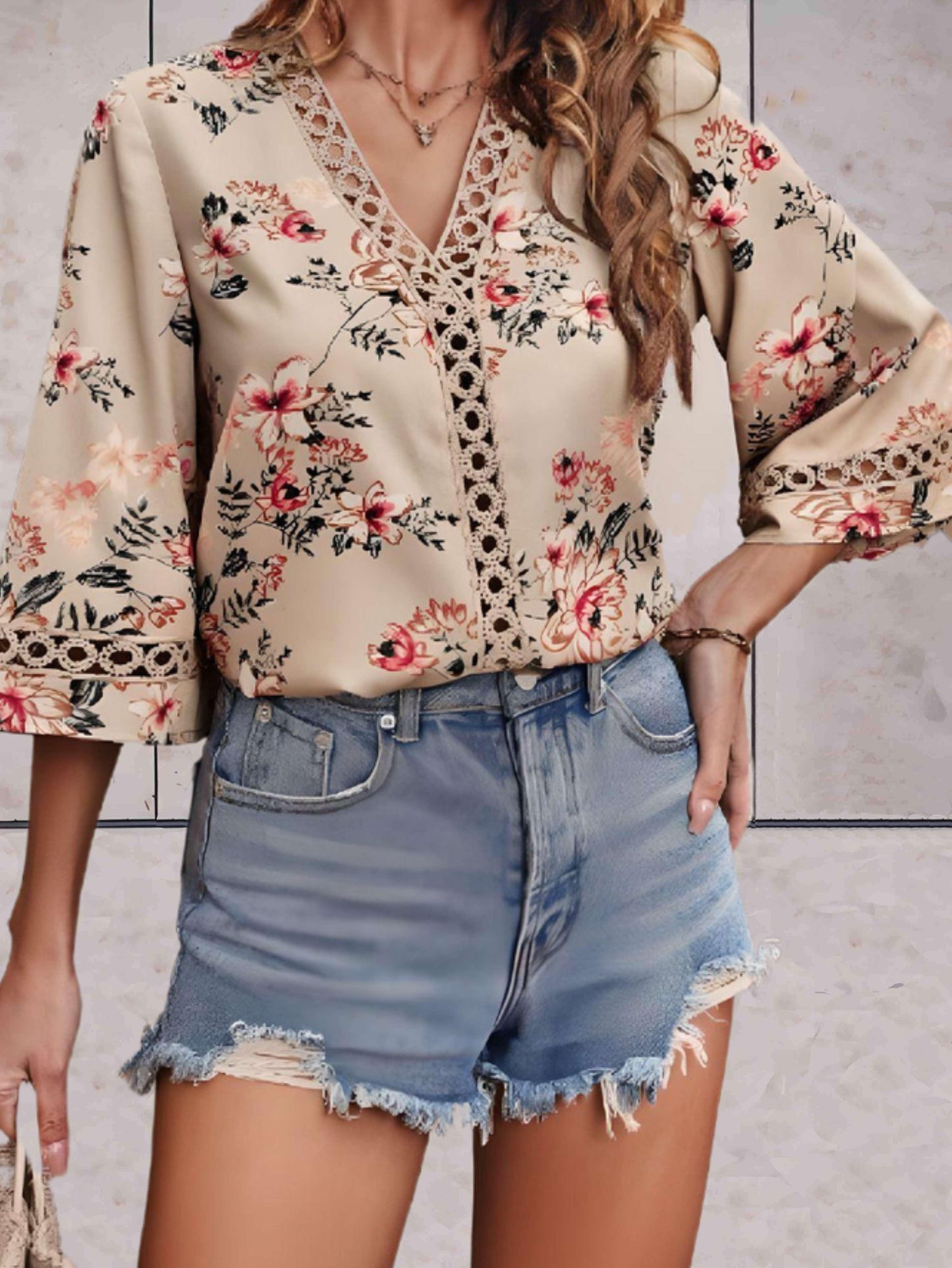 Damen Sommerbluse V-Ausschnitt Spitzen-Details Blume