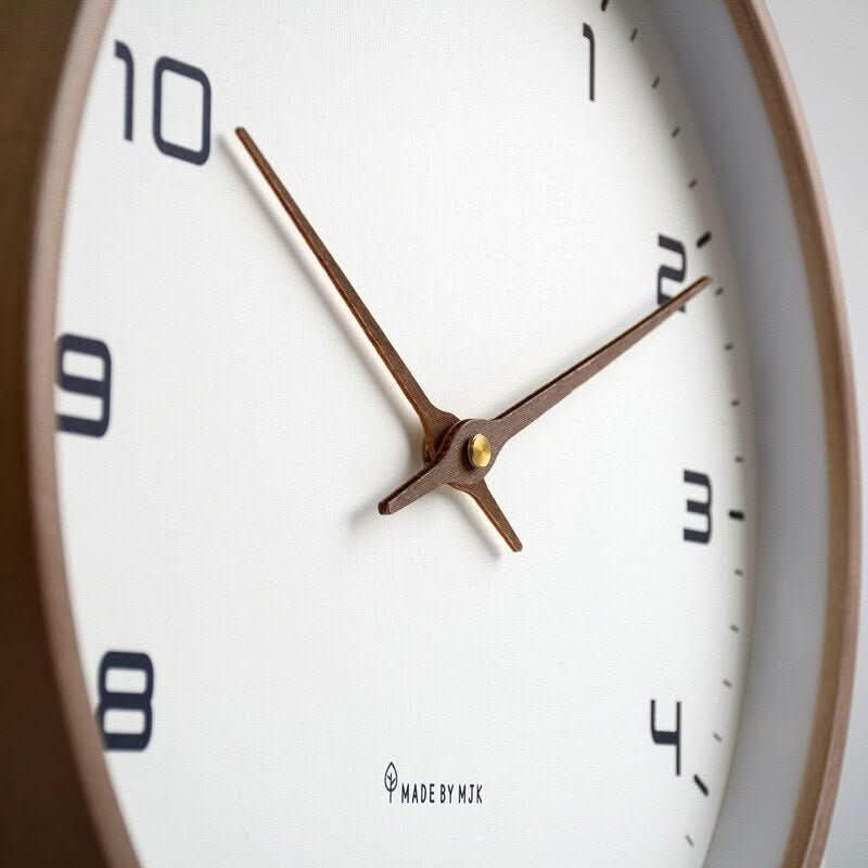 NordicTime Holzwanduhr Skandinavisches Design