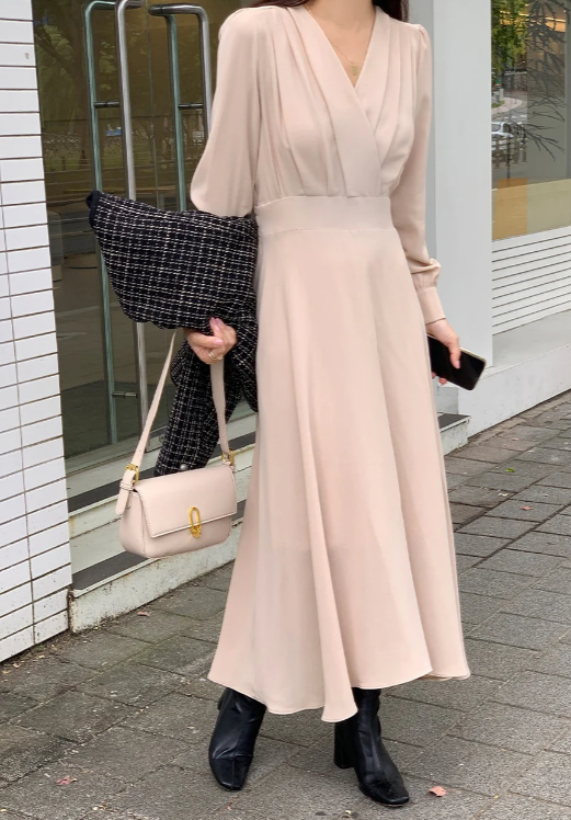 Elegantes Damenkleid mit Puffärmeln V-Ausschnitt A-Linie