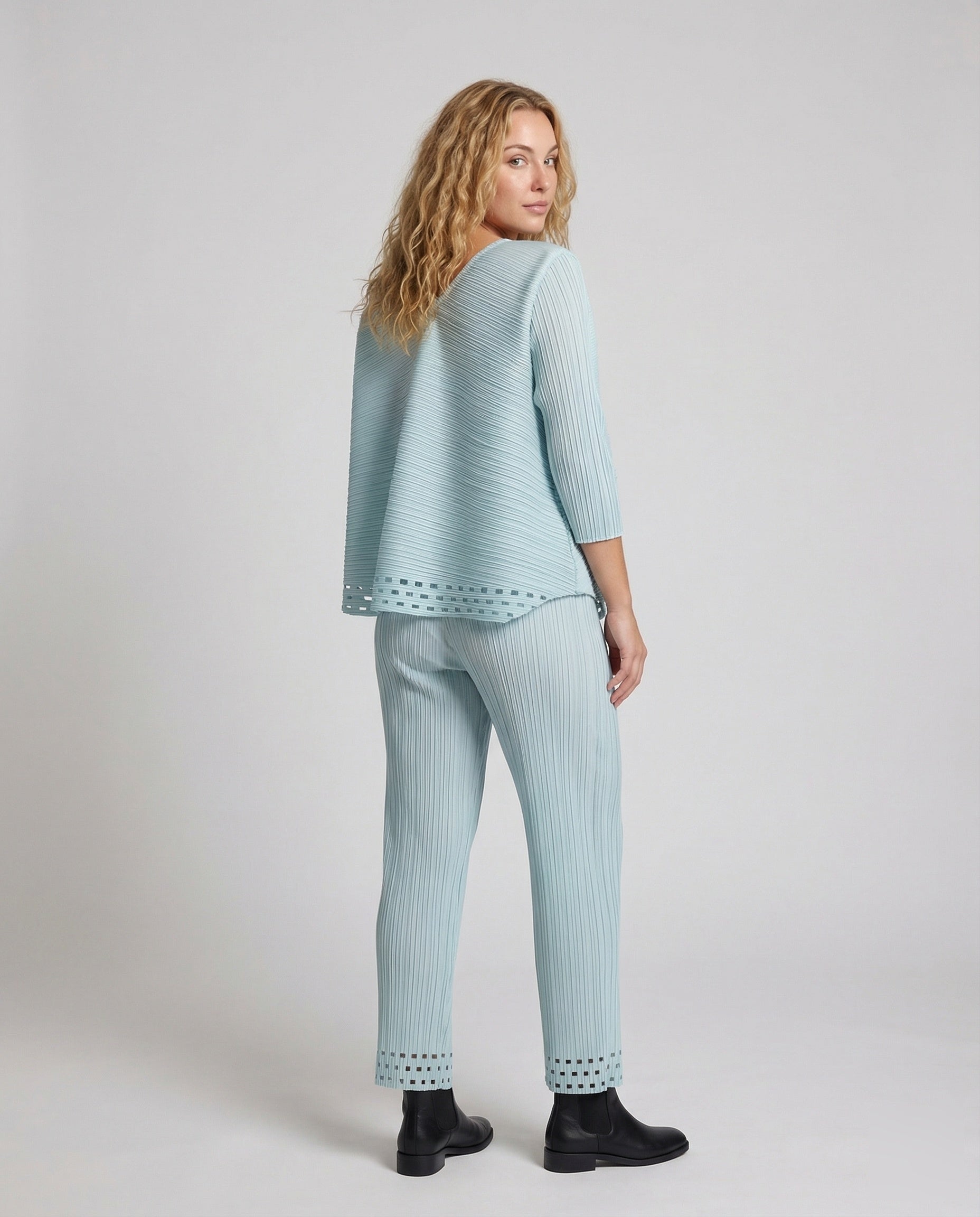 Product 15527656882506 - back_view