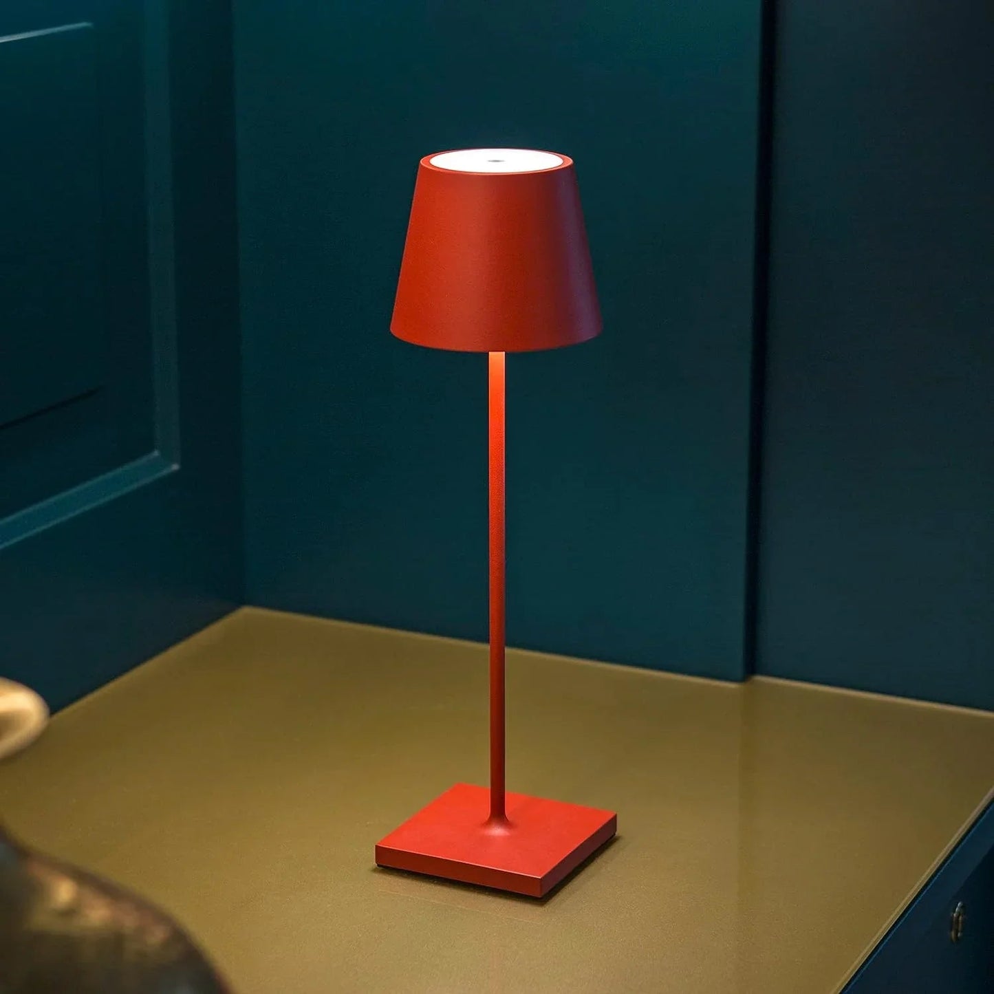 LED Tischlampe Mit USB Ladeanschluss